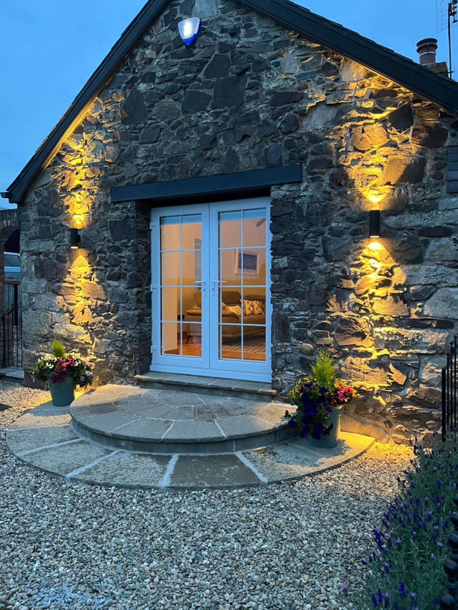 The Cottage At Ashbrook - Charming Country Cottage Near Belfast Eksteriør billede
